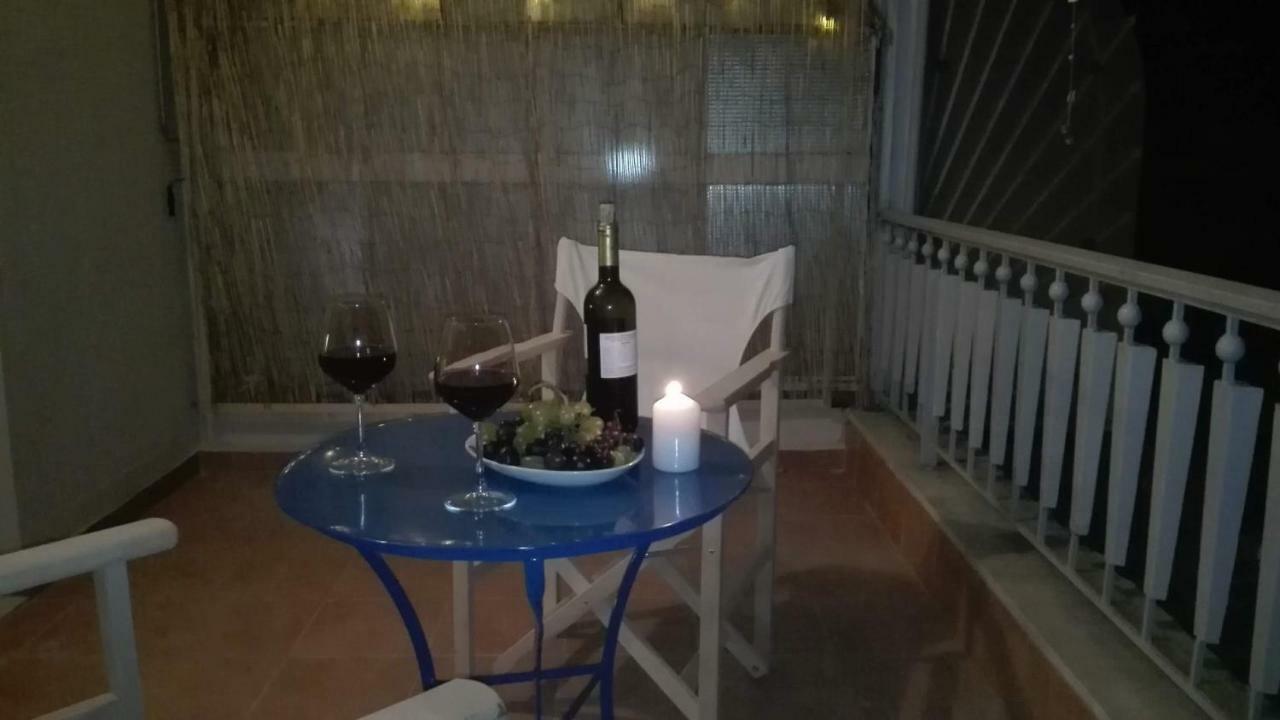 Just 9 Min From Acropolis Apartman Athén Kültér fotó