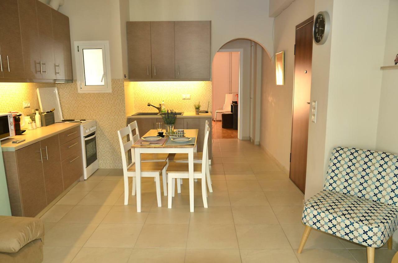 Just 9 Min From Acropolis Apartman Athén Kültér fotó